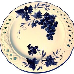 BRUNELL of  ITALY WHITE PLATTER HAND PAINTED WITH GRAPES MOTIF and LATTICE